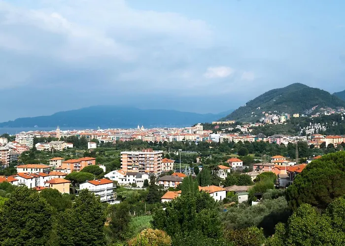 Maison d'hôtes Smeralda - Luxury On The Italian Riviera Lavagna