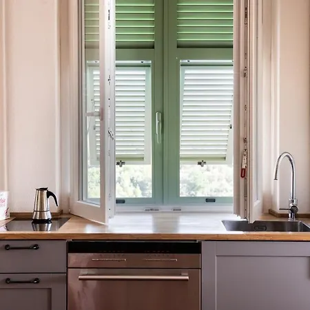 Smeralda - Luxury On The Italian Riviera Гостевой дом